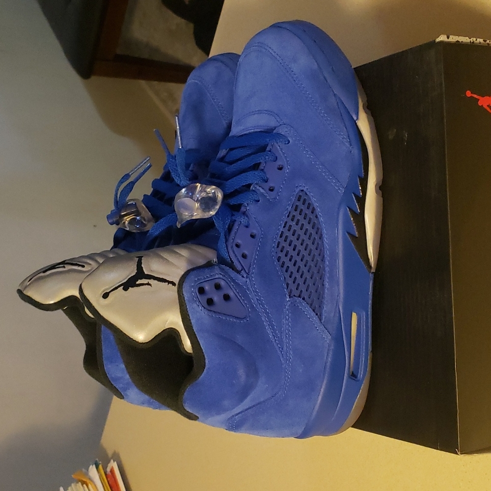 Air Jordan Retro 5 - Picture 4 of 5